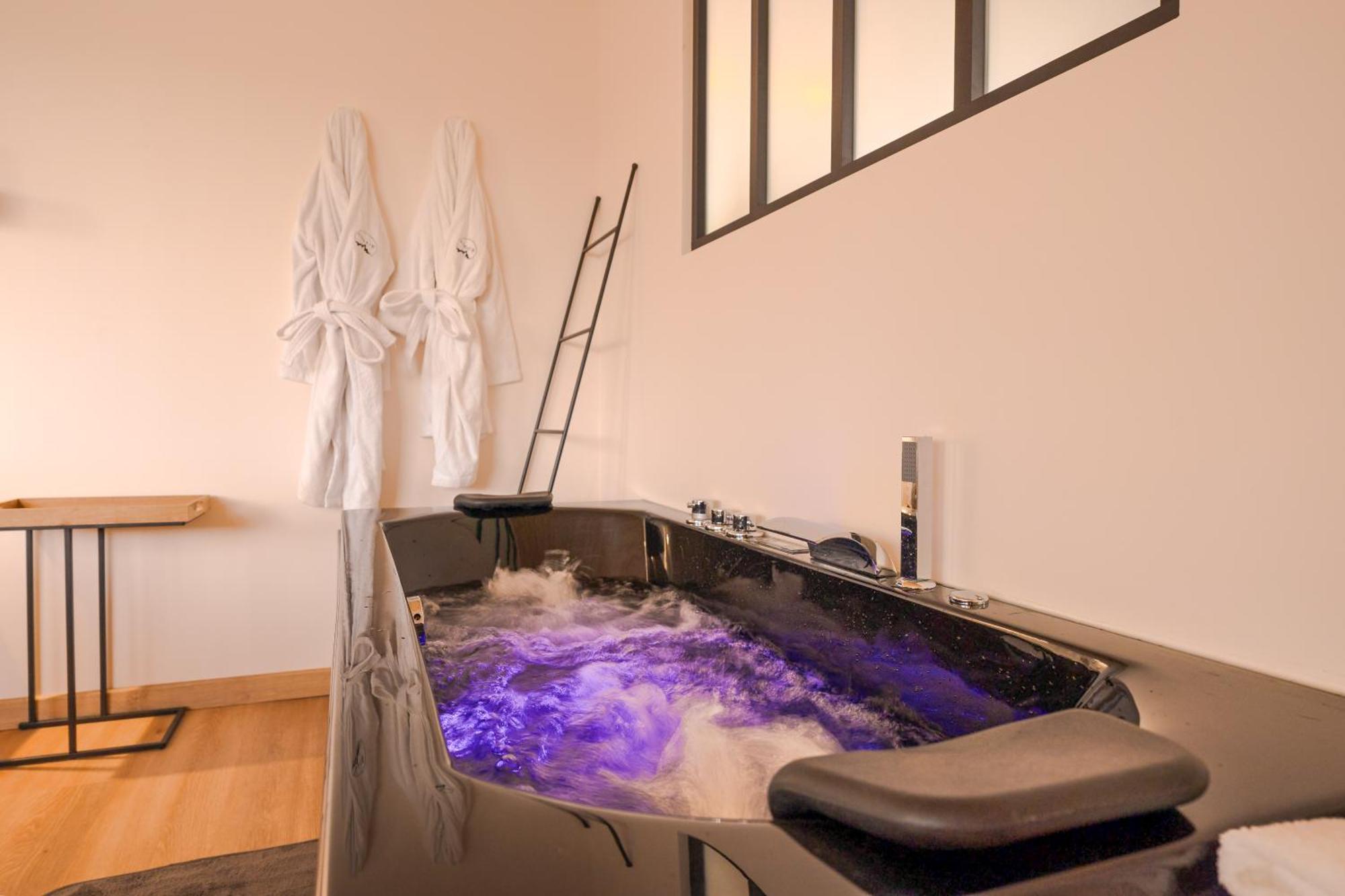 Suite Chalet K - Hyper Centre- Gare Saint-Chamond Εξωτερικό φωτογραφία